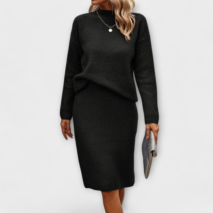 Completo di maglione e gonna a due pezzi